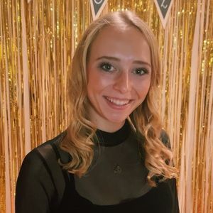 Meet your Posher, Kenzie